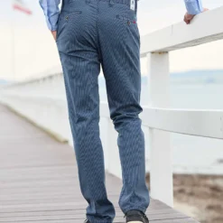 Sommerhose 'Stripes' In Blau 6 Sommerhose 'Stripes' In Blau -Fred Perry Verkaufsgeschäft 13 0162 2