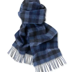 Klassischer Lambswool-Schal Von John Hanly