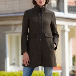 Moderner Fischgratmantel -Fred Perry Verkaufsgeschäft 82 0169 3