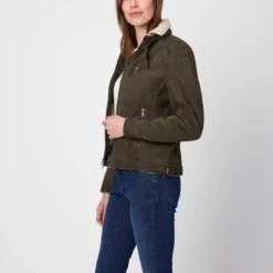 Damen-Lederjacke Im Bikerstil 6 Damen-Lederjacke Im Bikerstil -Fred Perry Verkaufsgeschäft 83 1663 2