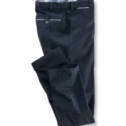 Chinohose Für Den Sommer In Blau